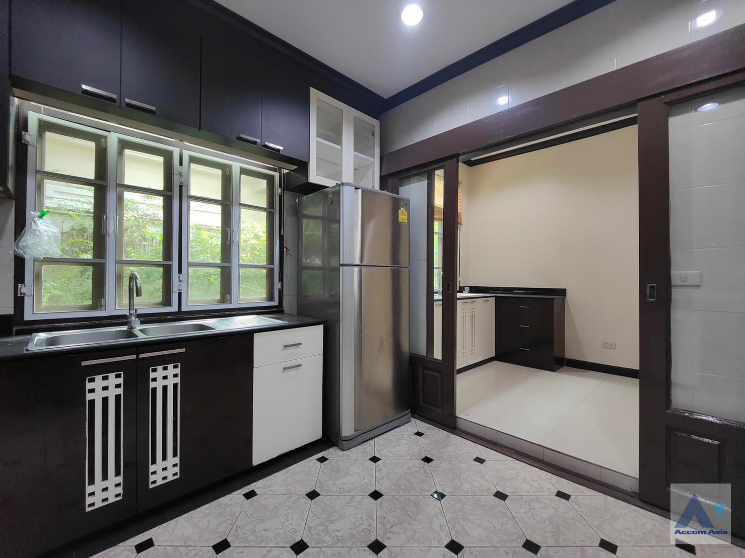 4  4 br House For Rent in Sukhumvit ,Bangkok BTS Ekkamai AA15758