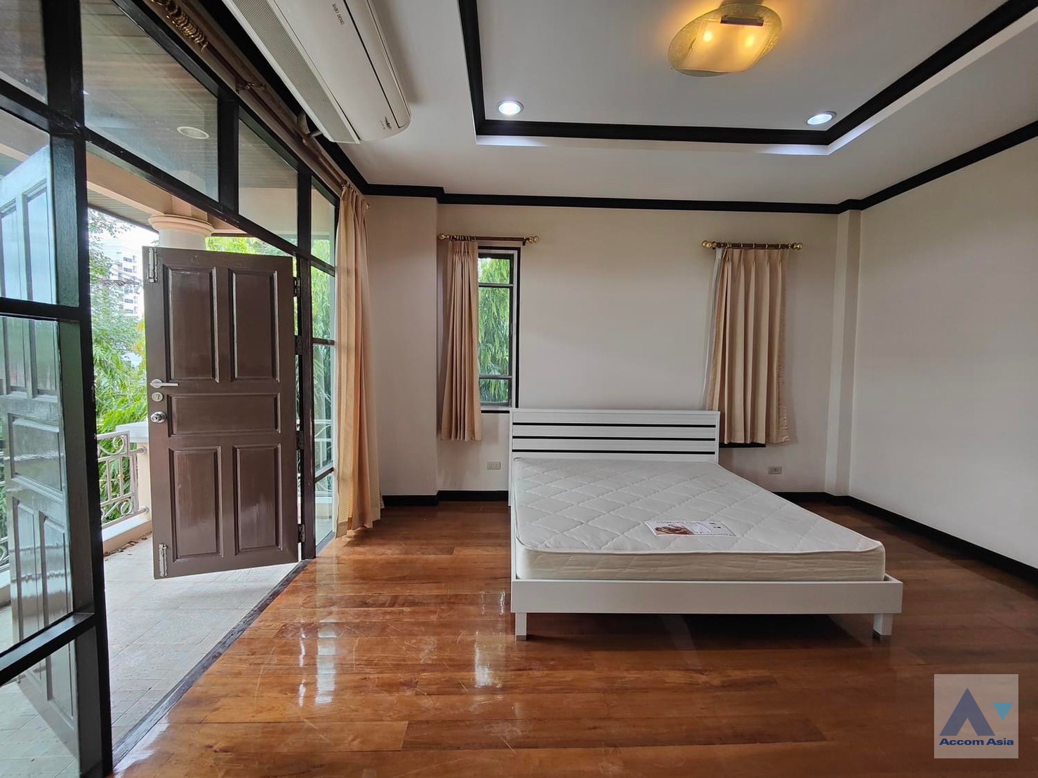6  4 br House For Rent in Sukhumvit ,Bangkok BTS Ekkamai AA15758