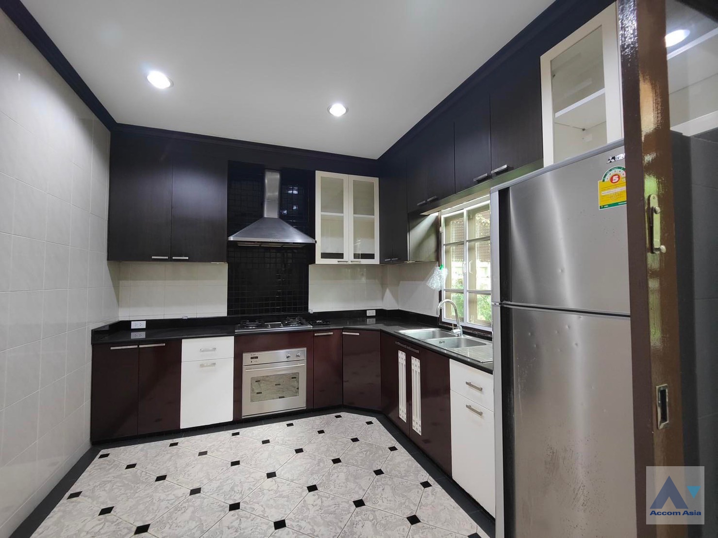  1  4 br House For Rent in Sukhumvit ,Bangkok BTS Ekkamai AA15758