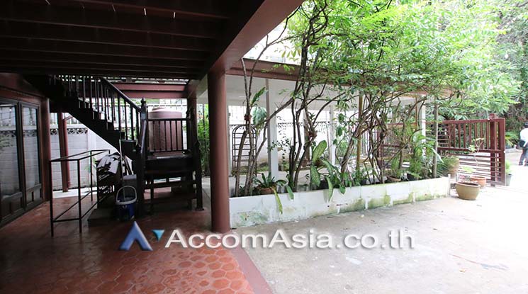  1  3 br House For Rent in Sukhumvit ,Bangkok BTS Thong Lo AA15769