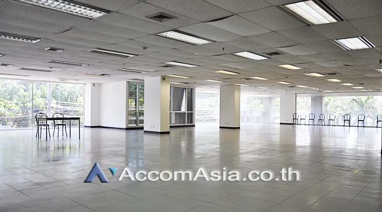 unit Office space For Rent in Ploenchit, Bangkok  near MRT Lumphini (AA15857)