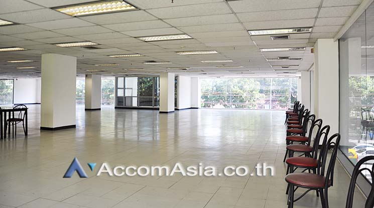  1  Office Space For Rent in Ploenchit ,Bangkok MRT Lumphini at Kian Gwan 3 AA15857