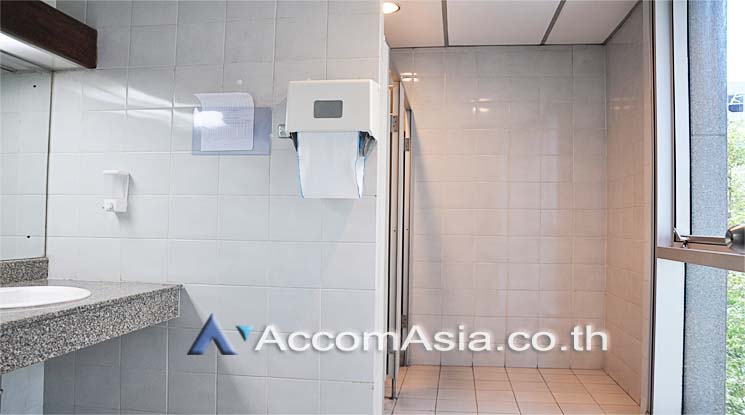 5  Office Space For Rent in Ploenchit ,Bangkok MRT Lumphini at Kian Gwan 3 AA15858