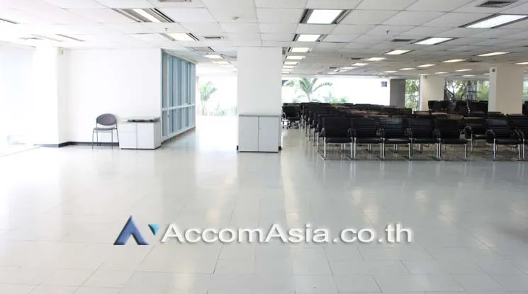 unit Office space For Rent in Ploenchit, Bangkok  near MRT Lumphini (AA15859)