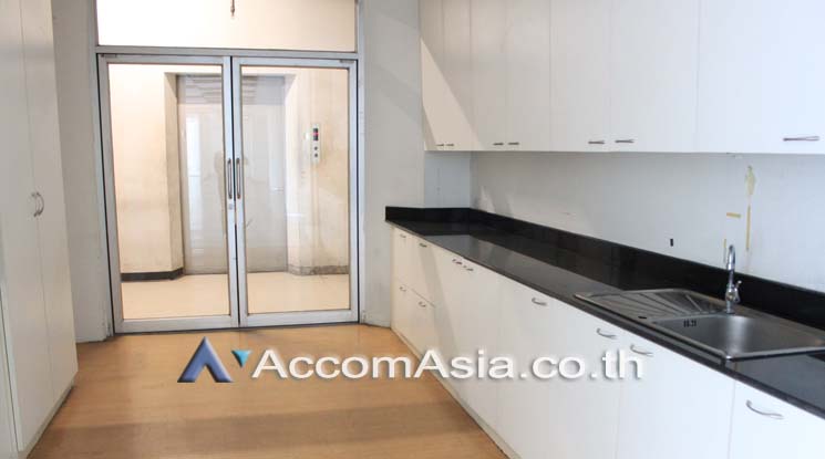 10  Office Space For Rent in Ploenchit ,Bangkok MRT Lumphini at Kian Gwan 2 AA15864