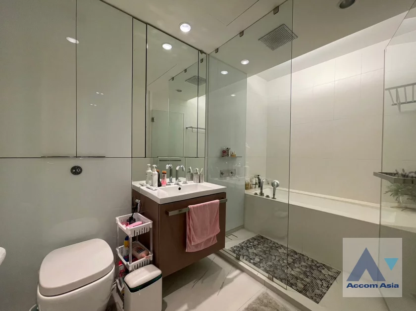 24  2 br Condominium for rent and sale in Ploenchit ,Bangkok MRT Silom - BTS Ratchadamri at 185 Rajadamri AA15867