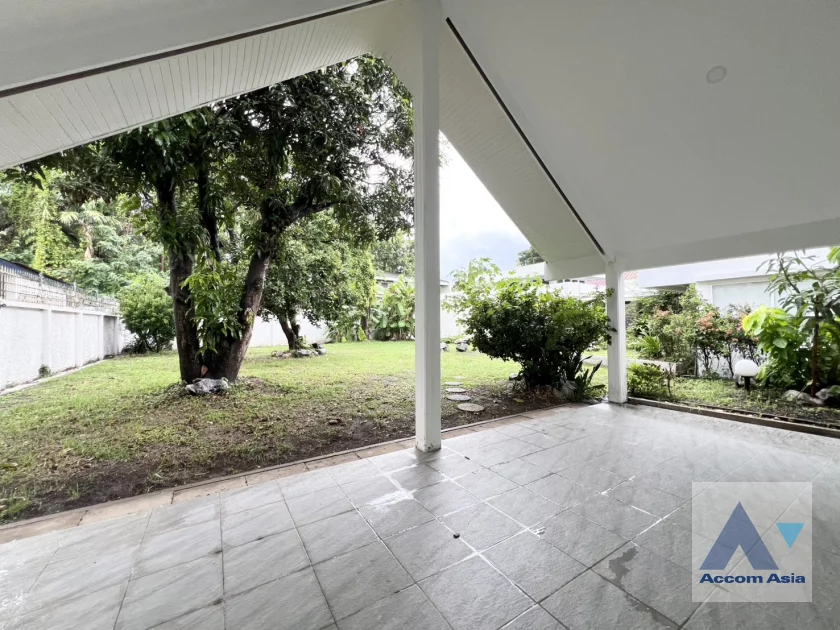 unitHome Office, Pet friendly | Thai-Modern Style Home with Spacious Lawn in Ekkamai, Sulhumvit (90523)