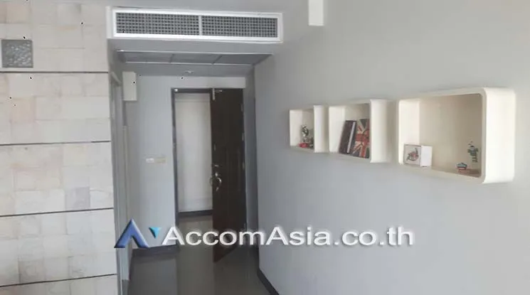 unit 1 Bedroom  Condominium For Sale in Sukhumvit, Bangkok  near BTS Phra khanong (AA15898)