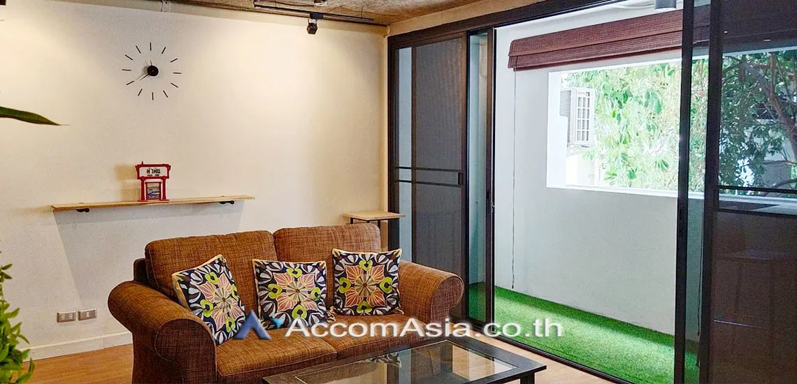 unit 1 Bedroom  Condominium For Rent & Sale in Sukhumvit, Bangkok  near BTS Nana (AA16058)