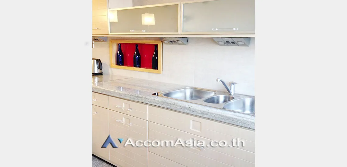 unit 1 Bedroom  Condominium For Rent & Sale in Sukhumvit, Bangkok  near BTS Nana (AA16058)