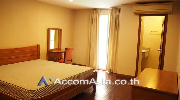 unit 2 Bedrooms  Apartment For Rent in Ploenchit, Bangkok  near BTS Ploenchit (AA16082)