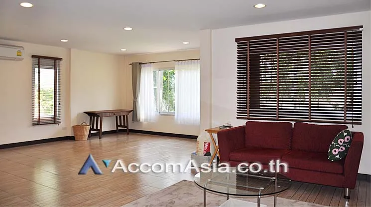 unitHome Office |  2 Bedrooms  House For Rent in Phaholyothin, Bangkok  near BTS Ari (AA16084)