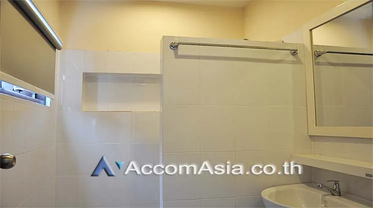 10  2 br House For Rent in Phaholyothin ,Bangkok BTS Ari AA16084