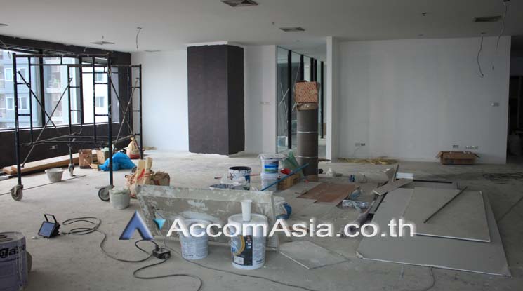  2  Office Space For Sale in Ratchadaphisek ,Bangkok ARL Ramkhamhaeng at Charn Issara Tower 2 AA16126