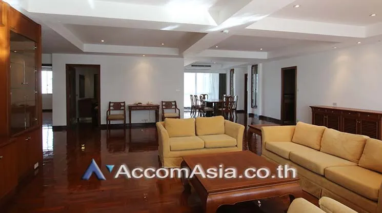 unit 3 Bedrooms  Apartment For Rent in Sukhumvit, Bangkok  near BTS Nana (AA16182)