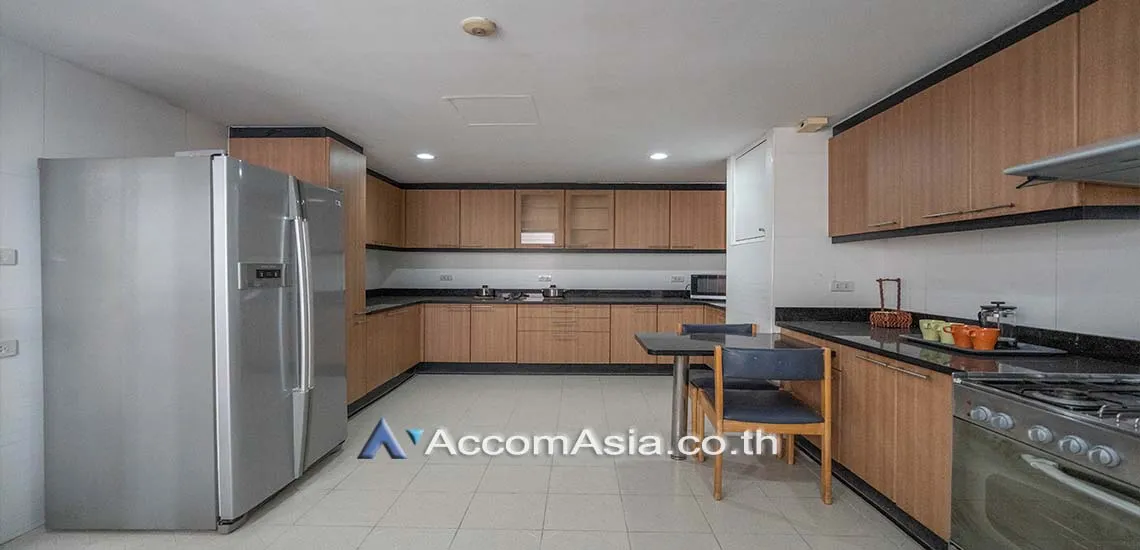 unitPet friendly |  3 Bedrooms  Apartment For Rent in Sukhumvit, Bangkok  near BTS Phrom Phong (AA16184)
