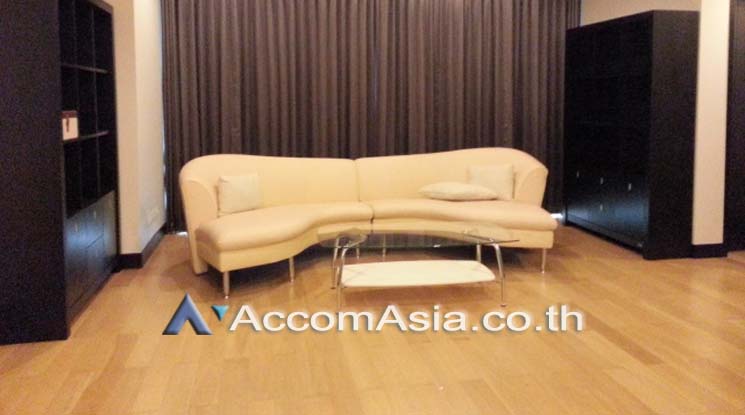 unit 2 Bedrooms  Condominium For Rent & Sale in Ploenchit, Bangkok  near BTS Chitlom (AA16238)