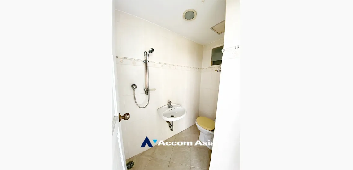 15  2 br Apartment For Rent in Sukhumvit ,Bangkok BTS Phrom Phong at Spacious Room AA16255