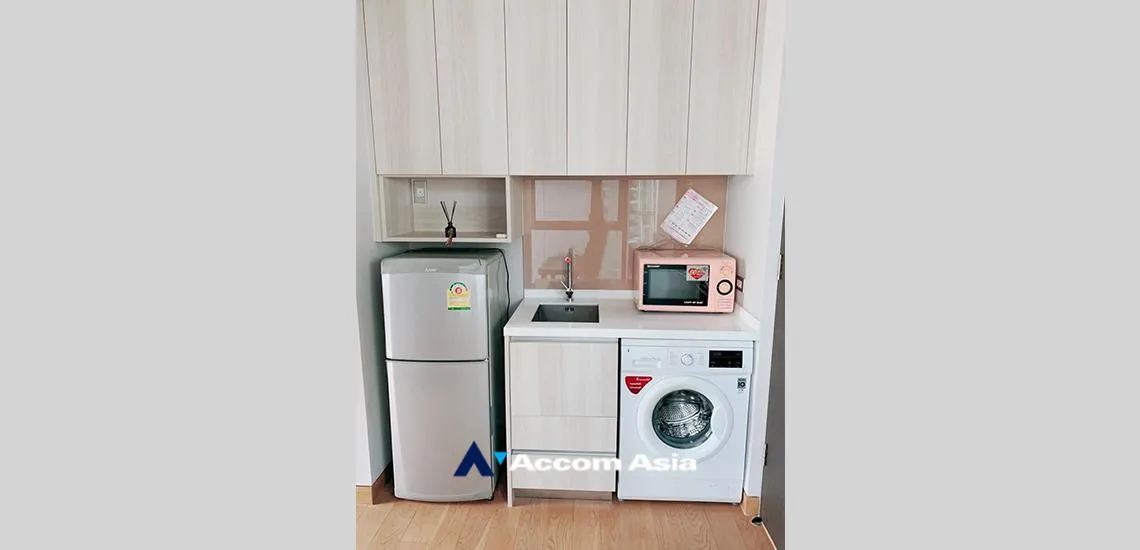 unit 1 Bedroom  Condominium For Sale in Sukhumvit, Bangkok  near BTS Phrom Phong (AA16297)
