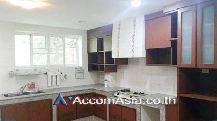 6  Shophouse For Sale in Rama 3 ,Bangkok BTS Saphan Taksin AA16417