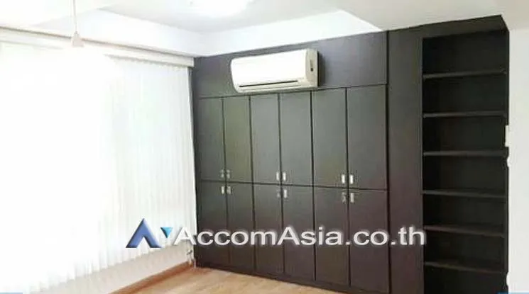 8  Shophouse For Sale in Rama 3 ,Bangkok BTS Saphan Taksin AA16417