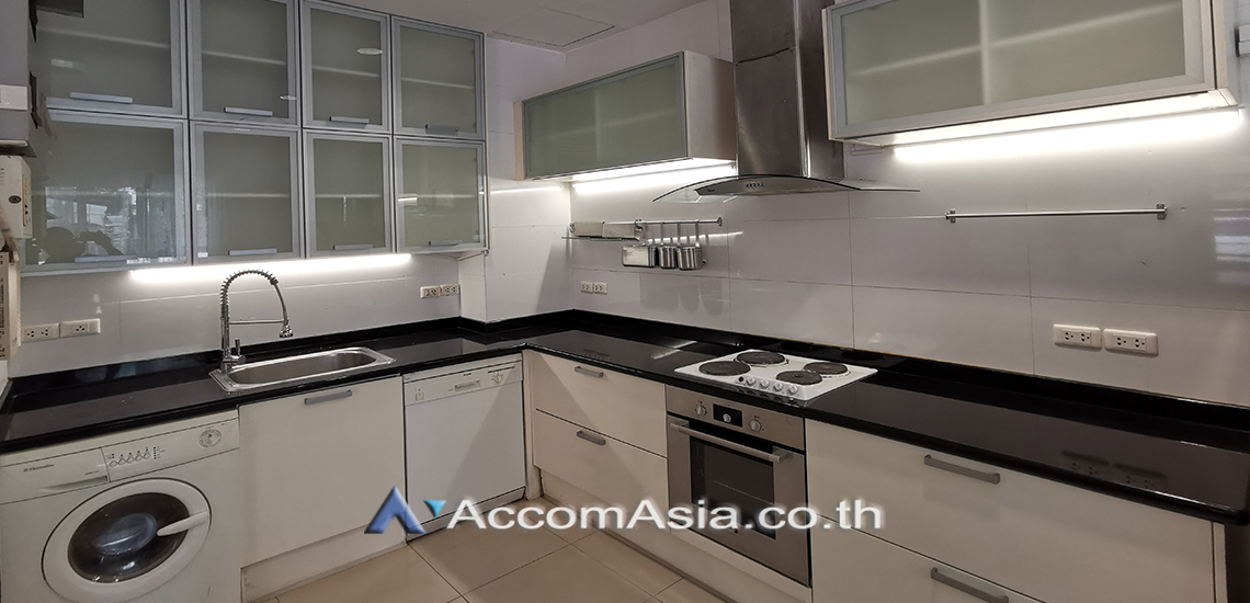 11  3 br Townhouse for rent and sale in Sathorn ,Bangkok BRT Wat Dan - BRT Wat Priwat at Baan Klang Krung Grande Vienna Rama 3 AA16438