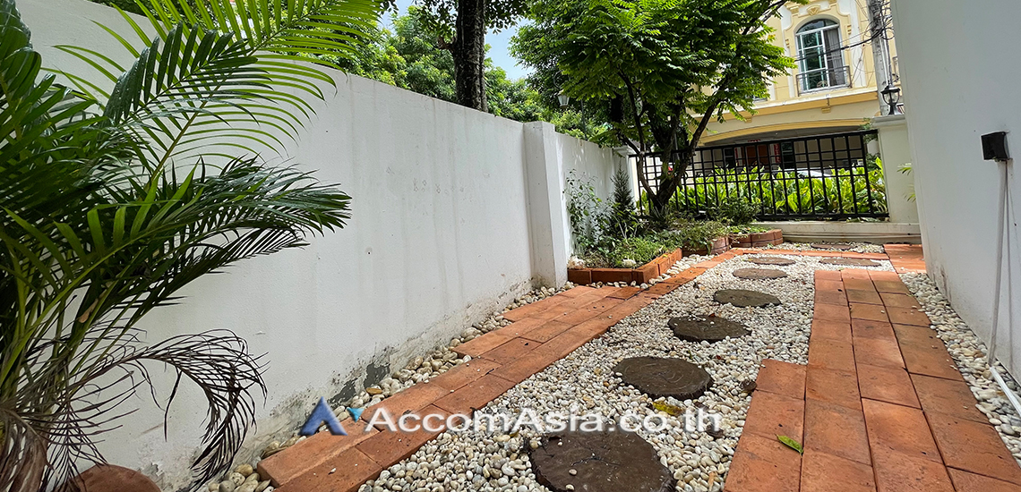 14  3 br Townhouse for rent and sale in Sathorn ,Bangkok BRT Wat Dan - BRT Wat Priwat at Baan Klang Krung Grande Vienna Rama 3 AA16438