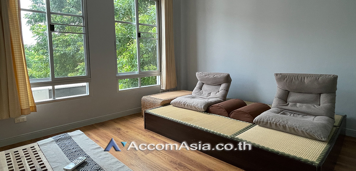 8  3 br Townhouse for rent and sale in Sathorn ,Bangkok BRT Wat Dan - BRT Wat Priwat at Baan Klang Krung Grande Vienna Rama 3 AA16438