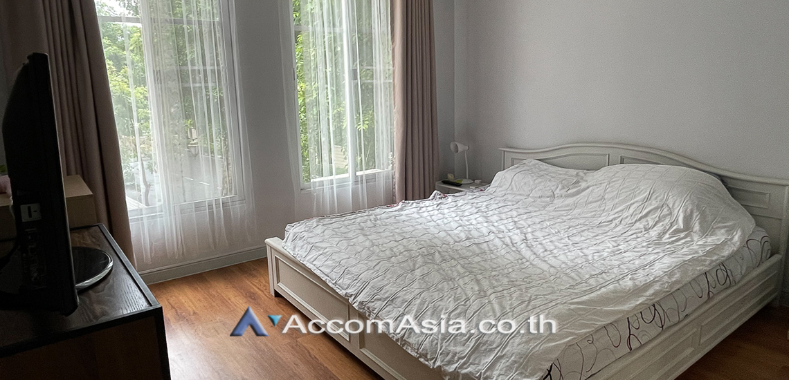 7  3 br Townhouse for rent and sale in Sathorn ,Bangkok BRT Wat Dan - BRT Wat Priwat at Baan Klang Krung Grande Vienna Rama 3 AA16438