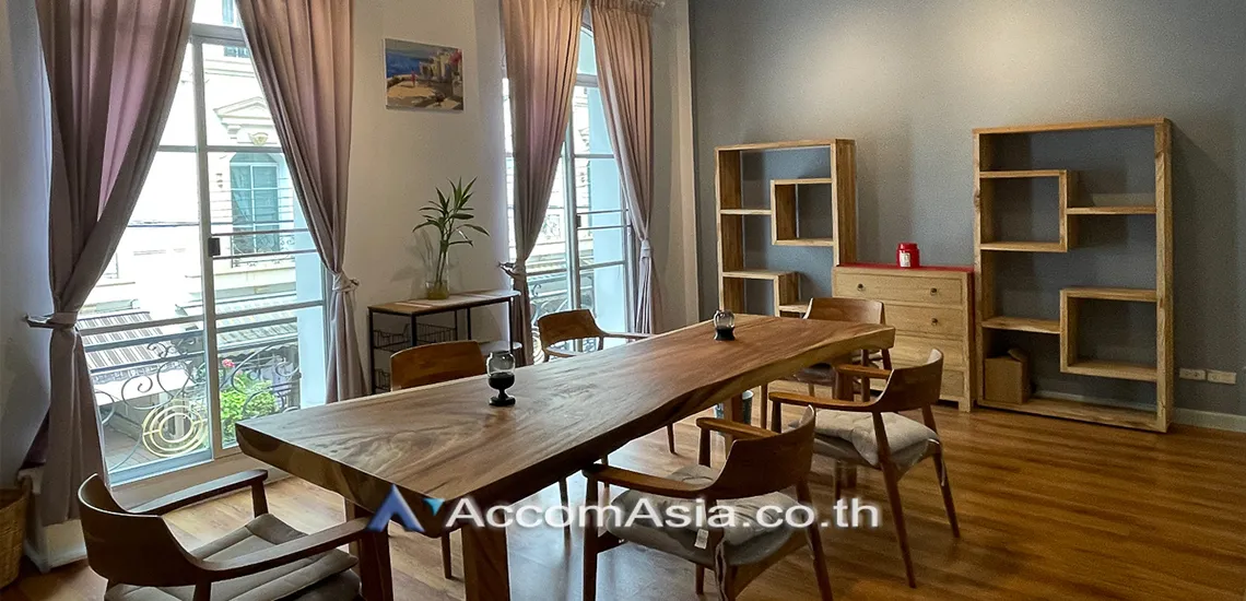 unit 3 Bedrooms  Townhouse For Rent & Sale in Sathorn, Bangkok  near BRT Wat Dan - BRT Wat Priwat (AA16438)