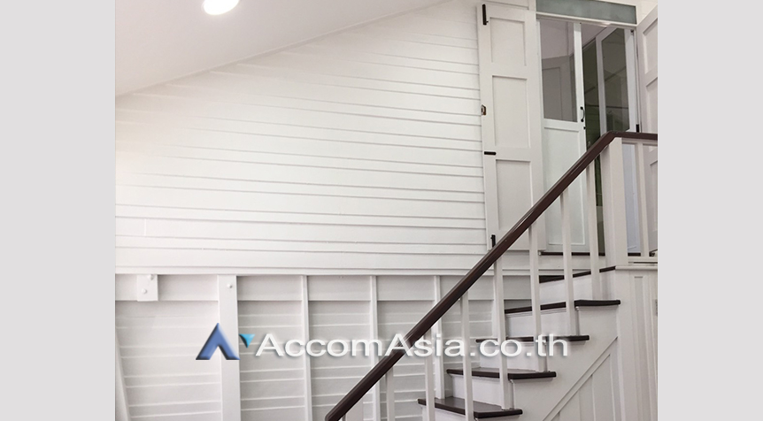 5  2 br House For Rent in Ploenchit ,Bangkok BTS Ploenchit AA16499
