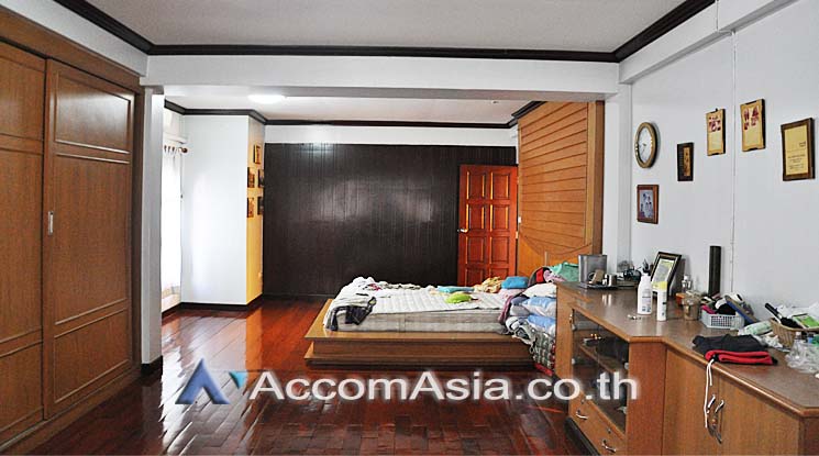 15  7 br House for rent and sale in Phaholyothin ,Bangkok MRT Bang Sue AA16510