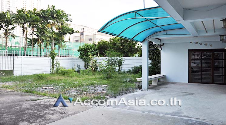  1  7 br House for rent and sale in Phaholyothin ,Bangkok MRT Bang Sue AA16510