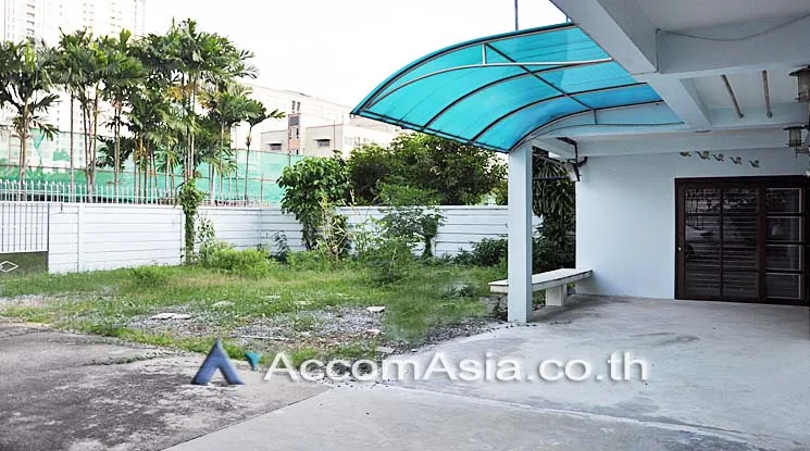 unitHome Office |  7 Bedrooms  House For Rent & Sale in Phaholyothin, Bangkok  near MRT Bang Sue (AA16510)