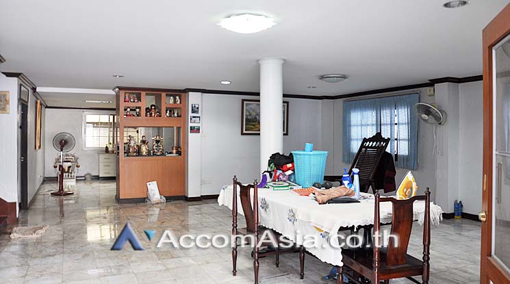 10  7 br House for rent and sale in Phaholyothin ,Bangkok MRT Bang Sue AA16510