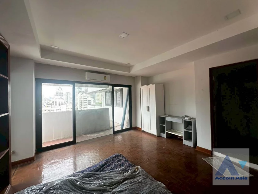 8  2 br Condominium For Sale in Sukhumvit ,Bangkok MRT Sukhumvit - BTS Asok at Ruamjai Heights AA16579