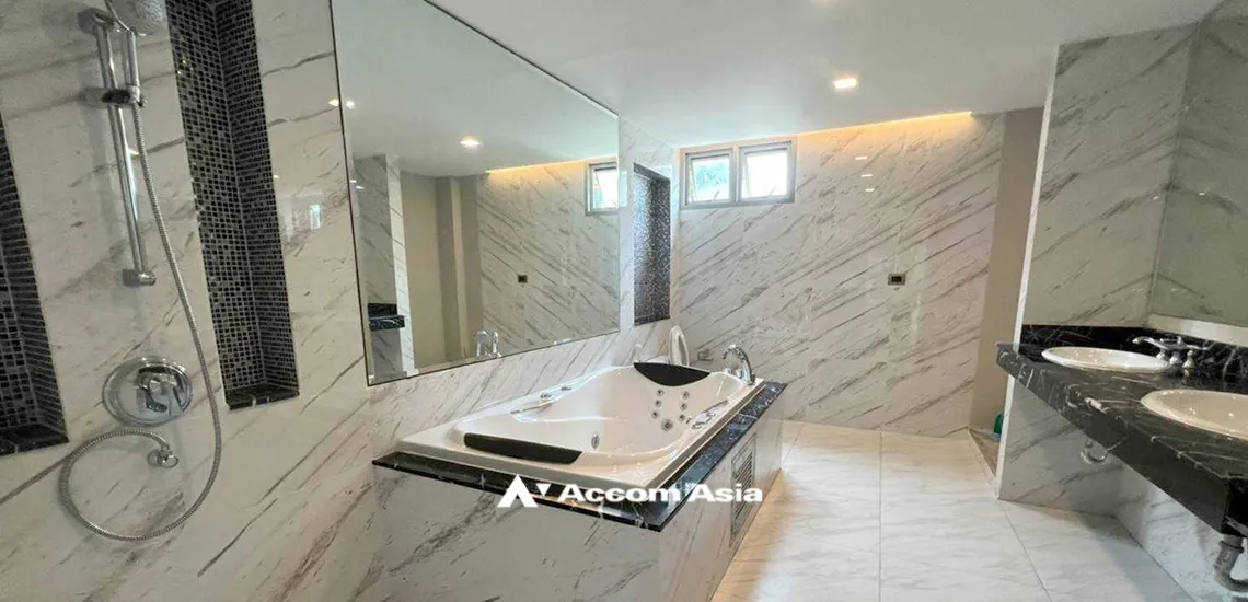 13  House For Rent in Sukhumvit ,Bangkok BTS Thong Lo AA16647