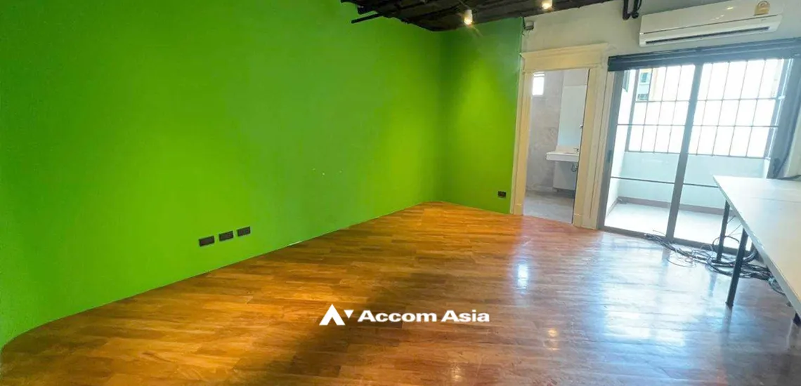 8  House For Rent in Sukhumvit ,Bangkok BTS Thong Lo AA16647
