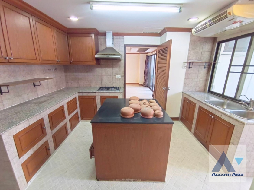 12  3 br Condominium For Rent in Sukhumvit ,Bangkok MRT Sukhumvit - BTS Asok at Windsor Tower AA16738