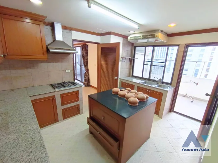 13  3 br Condominium For Rent in Sukhumvit ,Bangkok MRT Sukhumvit - BTS Asok at Windsor Tower AA16738