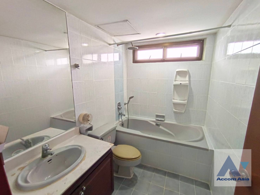 23  3 br Condominium For Rent in Sukhumvit ,Bangkok MRT Sukhumvit - BTS Asok at Windsor Tower AA16738