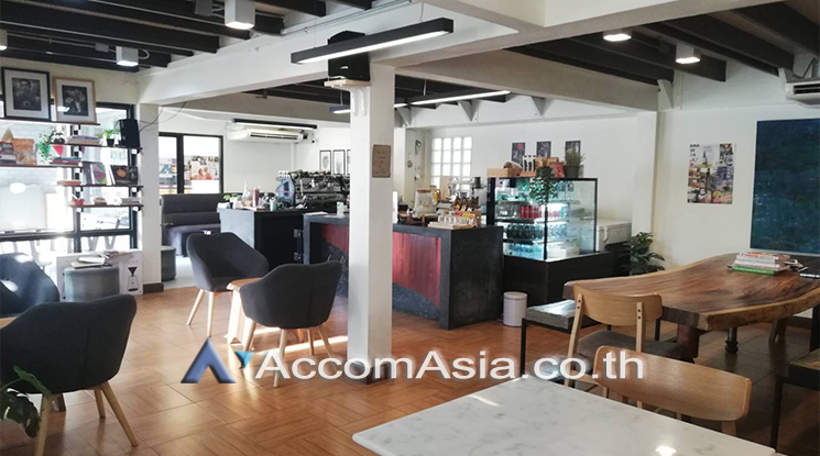 6  House For Rent in Sukhumvit ,Bangkok BTS Phrom Phong AA16763