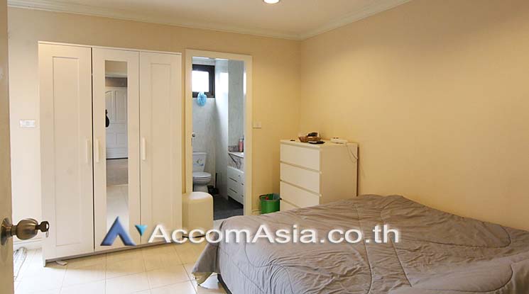 6  1 br Condominium For Sale in Sukhumvit ,Bangkok BTS Ekkamai at Modern Town AA16795
