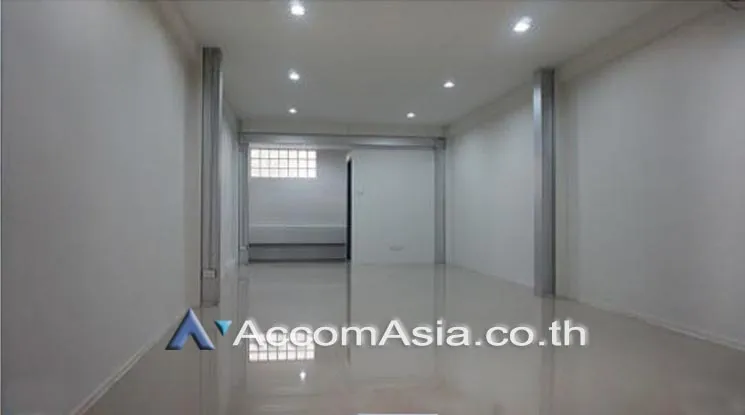 unit Shophouse For Rent & Sale in Sukhumvit, Bangkok  near BTS Phrom Phong (AA16811)