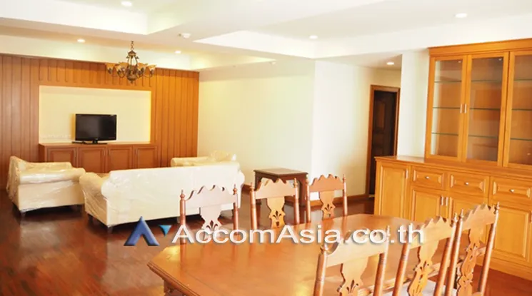 unitPet friendly |  3 Bedrooms  Apartment For Rent in Ploenchit, Bangkok  near BTS Ploenchit (AA16845)