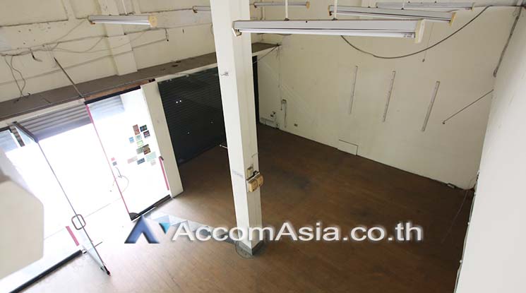 12  Shophouse For Rent in Sukhumvit ,Bangkok BTS Ekkamai AA16853