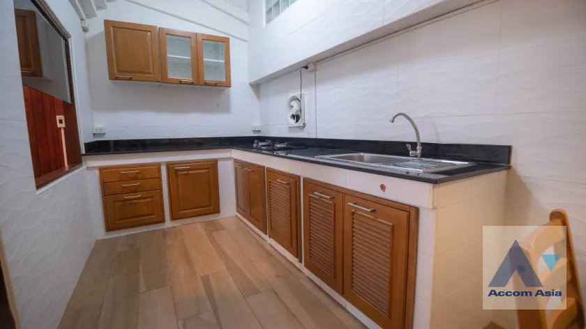4  5 br House For Rent in Sukhumvit ,Bangkok BTS Ekkamai at Ekkamai Villas AA16887
