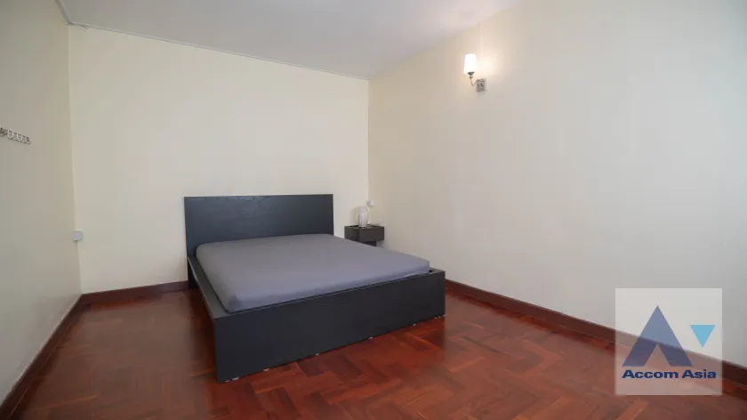 6  5 br House For Rent in Sukhumvit ,Bangkok BTS Ekkamai at Ekkamai Villas AA16887