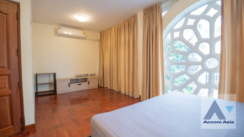 13  5 br House For Rent in Sukhumvit ,Bangkok BTS Ekkamai at Ekkamai Villas AA16887