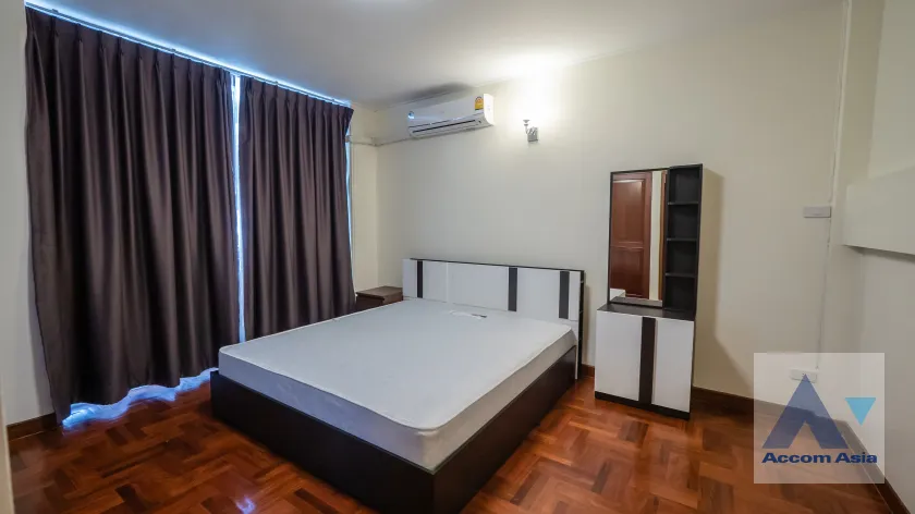 14  5 br House For Rent in Sukhumvit ,Bangkok BTS Ekkamai at Ekkamai Villas AA16887